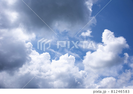 夏の空と入道雲 夏の空と入道雲 81246583