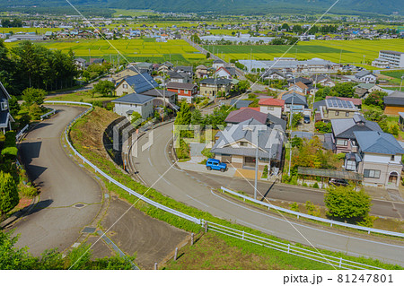 坂のある街【夏の安曇野】 81247801
