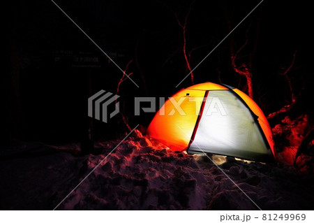 冬の空木岳池山尾根のヨナ沢の頭に張られたテント 冬の空木岳池山尾根のヨナ沢の頭に張られたテント 81249969