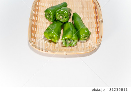 夏が美味しいピーマン 夏が美味しいピーマン 81256611