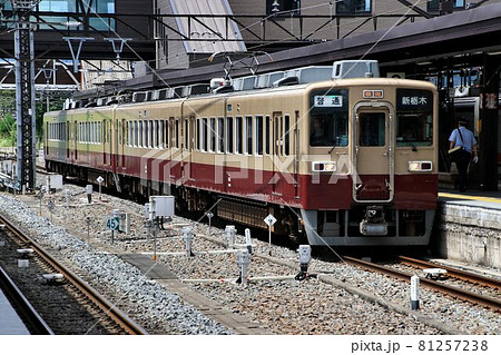 夏の日光・鬼怒川を走る懐かしい色合い…リバイバルカラーの東武6050系 81257238