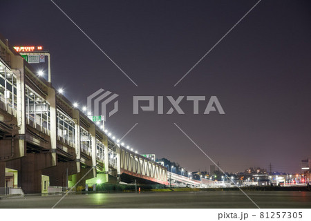 横浜港北ジャンクション　夜景　ネオン 81257305