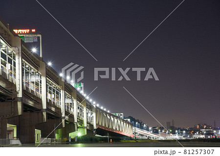 横浜港北ジャンクション　夜景　ネオン 81257307