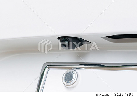 自動車のバックカメラ 81257399
