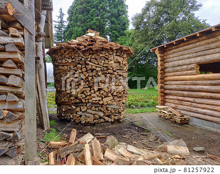 薪の積み方 81257922