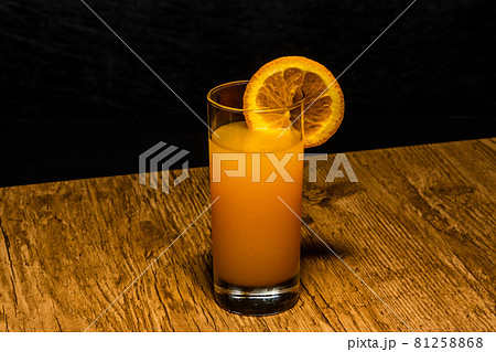 カクテル　Pictures of beautifully colored cocktails 81258868