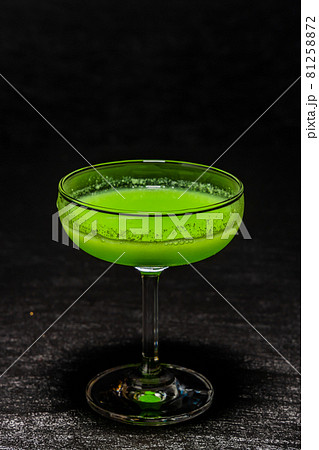 カクテル Pictures of beautifully colored cocktails カクテル Pictures of beautifully colored cocktails 81258872