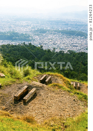 大文字山からの展望と火床 （京都市東山） 81264233