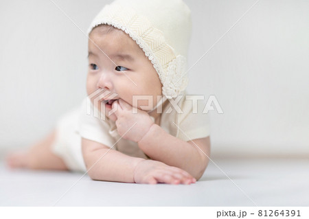 赤ちゃん 幼児 子供 81264391