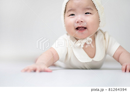 赤ちゃん 幼児 子供 81264394