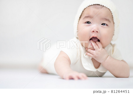 赤ちゃん 幼児 子供 81264451