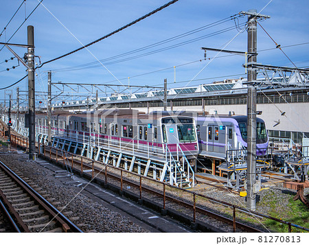 引退する8000系と新型車両18000系 半蔵門線 引退する8000系と新型車両18000系 半蔵門線 81270813