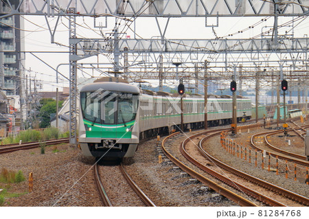 東京メトロ千代田線 16000系2次車 金町駅 東京メトロ千代田線 16000系2次車 金町駅 81284768