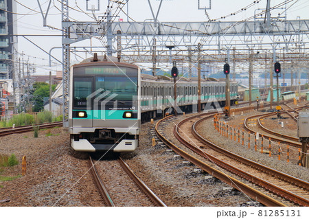 常磐線　常磐線各駅停車E233系 常磐緩行線　東京都葛飾区金町の金町駅 81285131