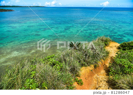 ザネー浜から眺める超絶景の海 ザネー浜から眺める超絶景の海 81286047