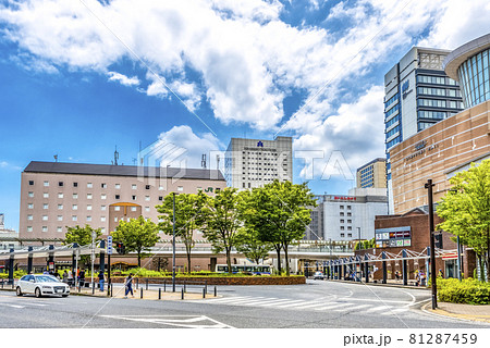 川崎の駅前の風景 西口 川崎の駅前の風景 西口 81287459