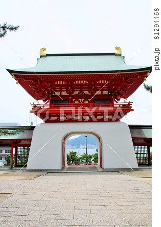 下関市の赤間神宮水天門 下関市の赤間神宮水天門 81294468