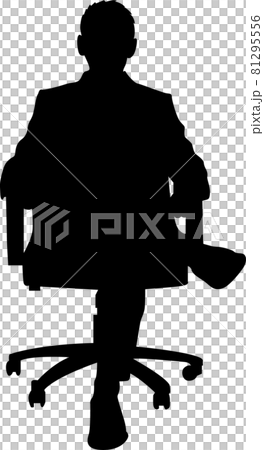 ビジネスチェアで足を組む男性 81295556