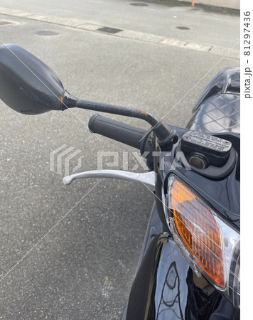 バイク事故 81297436