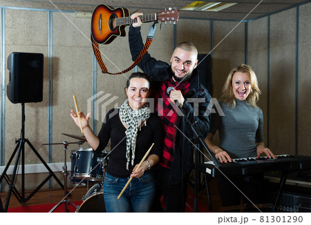 Expressive guitarist, drummer and keyboardist 81301290