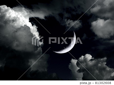 The moon in the night skyのイラスト素材 [81302608] - PIXTA