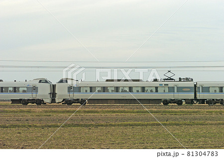 北陸本線 美川ー加賀笠間 JR西日本 681系 T11編成 ⑦ クハ680-5(金沢) 山側 北陸本線 美川ー加賀笠間 JR西日本 681系 T11編成 ⑦ クハ680-5(金沢) 山側 81304783