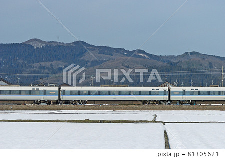 北陸本線　石動－福岡　JR西日本　681系　W13編成　⑧　モハ681-4（金沢）　山側 81305621