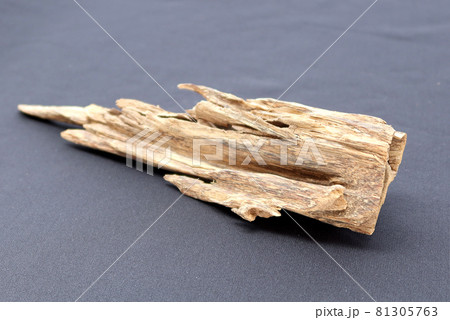 沈香香木伽羅1 沈香香木伽羅1 81305763