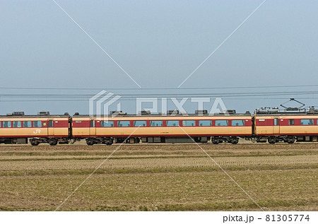 北陸本線 美川ー加賀笠間 JR西日本 485系 A01編成 ② モハ485-504(京都) 山側 北陸本線 美川ー加賀笠間 JR西日本 485系 A01編成 ② モハ485-504(京都) 山側 81305774