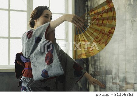 日本舞踊.和装着物! 昭和レトロ! 日本舞踊 着物の新品・未使用品・中古品｜Yahoo!フリマ（旧