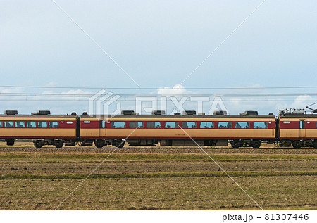 北陸本線　美川ー加賀笠間　JR西日本　485系　A06編成　⑤　モハ485-1026（京都）　山側 81307446