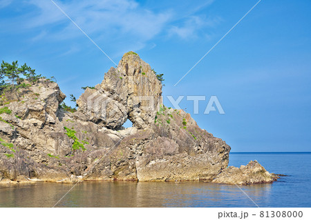 【曽々木海岸 窓岩】 石川県輪島市町野町 81308000