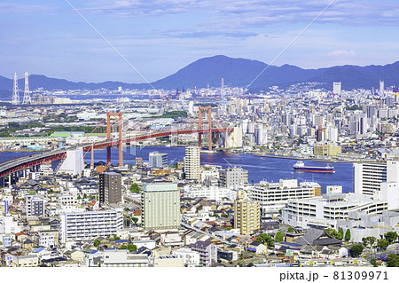 高塔山からの眺望　美しい若戸大橋（福岡県北九州市） 81309971