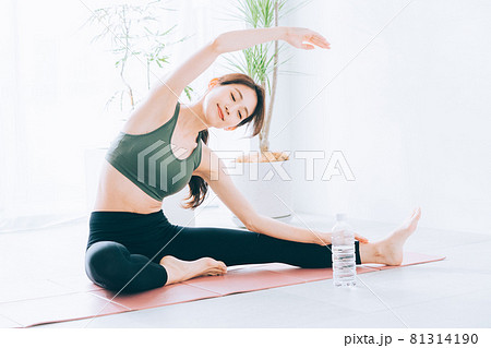 フィットネス　女性 81314190