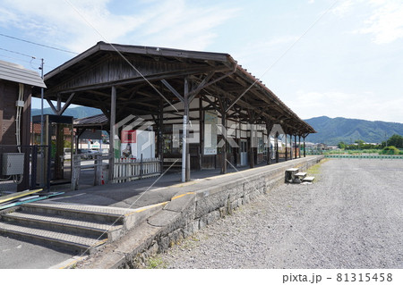 誰もいない旧松代駅ホーム 誰もいない旧松代駅ホーム 81315458