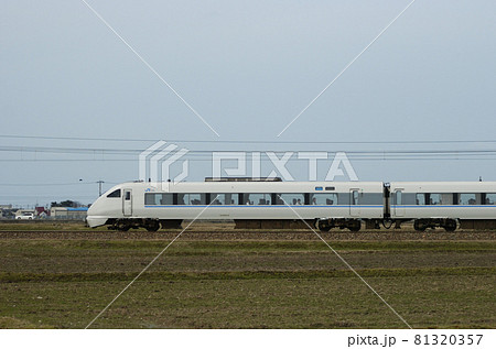 北陸本線　美川ー加賀笠間　JR西日本　683系　T24編成　①　クロ683-4（金沢）　山側 81320357