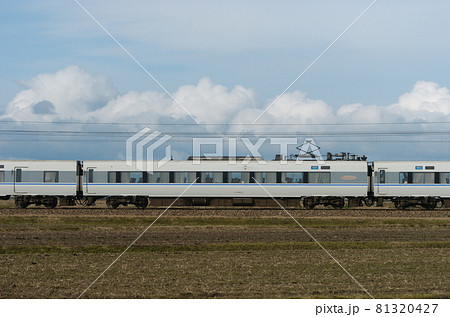 北陸本線 美川ー加賀笠間 JR西日本 683系 T26編成 ⑤ サハ682-11(金沢) 山側 北陸本線 美川ー加賀笠間 JR西日本 683系 T26編成 ⑤ サハ682-11(金沢) 山側 81320427