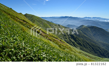 谷川連峰縦走路・オジカ沢ノ頭付近より谷川岳を望む 谷川連峰縦走路・オジカ沢ノ頭付近より谷川岳を望む 81322162