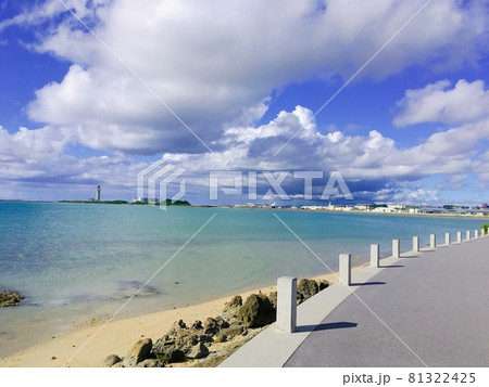 瀬長島からみた那覇空港 81322425