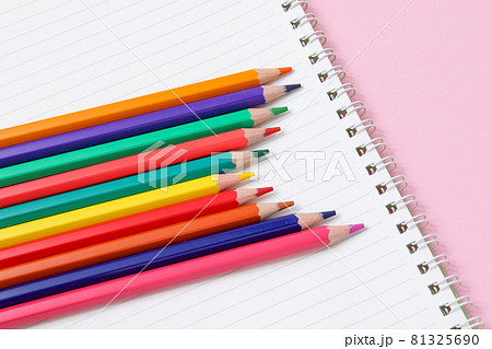 文房具、色鉛筆、鉛筆、色えんぴつ、ノート、文具、事務用品、描く、紙、絵、アート、えんぴつ 文房具、色鉛筆、鉛筆、色えんぴつ、ノート、文具、事務用品、描く、紙、絵、アート、えんぴつ 81325690