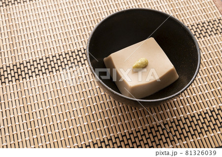 胡麻豆腐 81326039