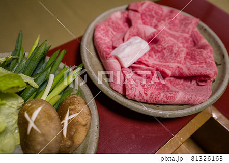 高級和牛のすき焼き 81326163