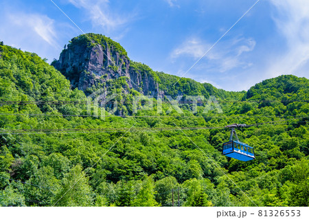 北海道上川町　夏の層雲峡 81326553