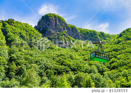 北海道上川町　夏の層雲峡 81326555