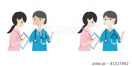 打合せする熟練の女性医師と女性看護師(上半身) 打合せする熟練の女性医師と女性看護師(上半身) 81327802