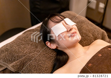 手術の術後（美容外科・眼科） 81328721