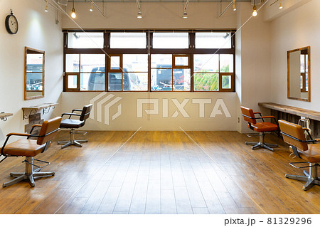 美容室　美容院　髪型　美容師　理容室　店舗 81329296