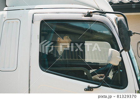 トラックドライバー トラックドライバー 81329370