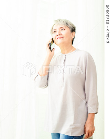 女性 メス 女の人 81330800