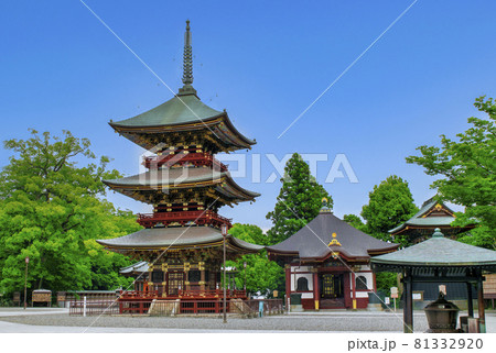 千葉県　成田山新勝寺　三重塔と境内 81332920